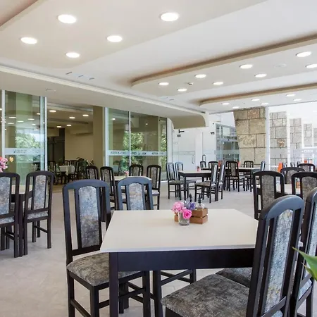 Otel Coop -