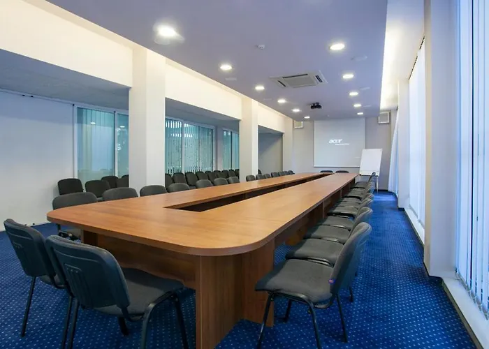 Coop - 2* Китен