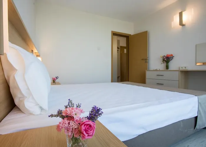 Отель Coop - 2*